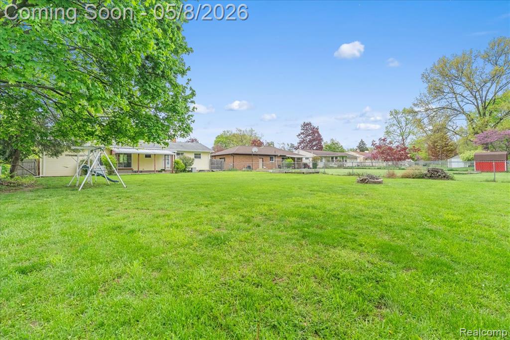 2413 Kuerbitz Drive, Lansing, MI 48906 — Photo 28