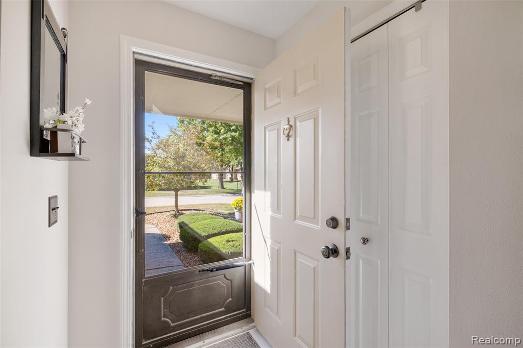 41600 Janet Drive, Clinton Twp, MI 48038 — Photo 5
