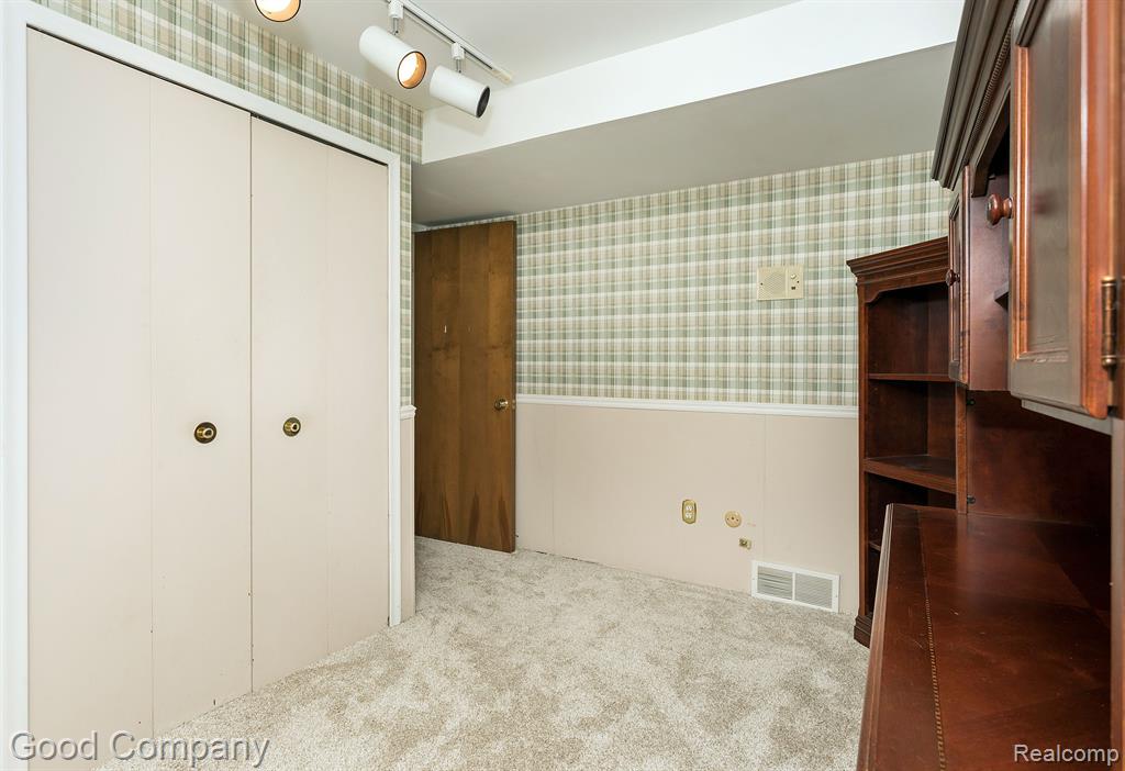53258 BANCROFT Drive, Shelby Twp, MI 48316 — Photo 19