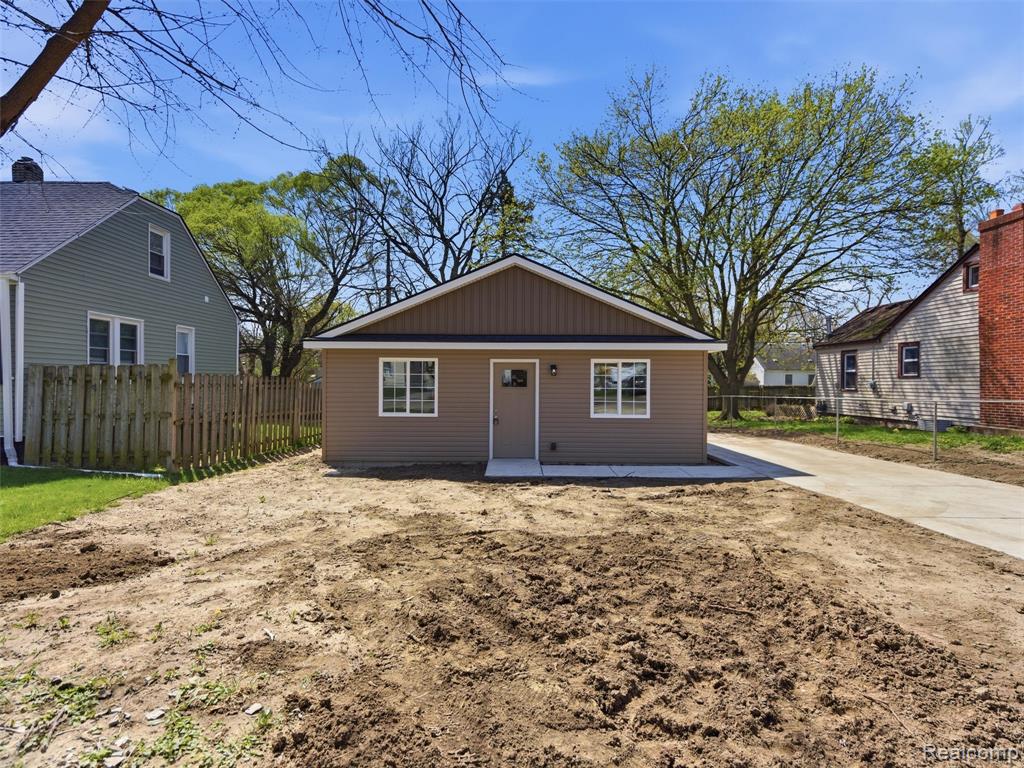 1005 Lakeview Street, Waterford, MI 48328 — Photo 24