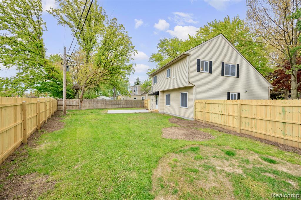 20505 Ridgemont Road, Harper Woods, MI 48225 — Photo 41