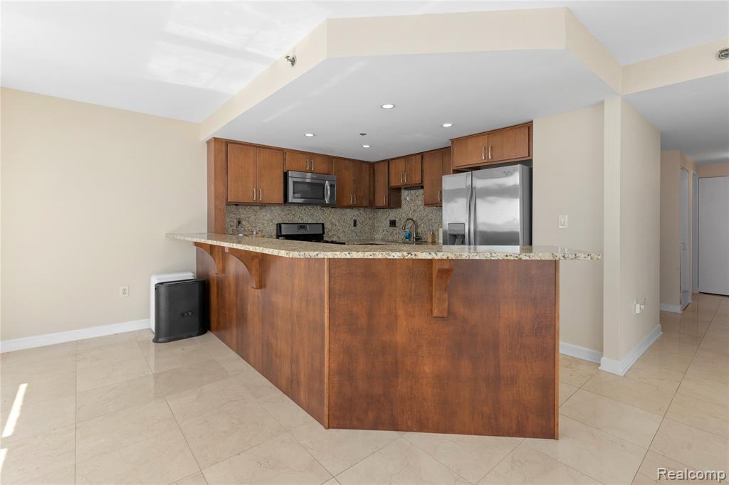 250 E HARBORTOWN DRIVE #1409, Detroit, MI 48207 — Photo 8