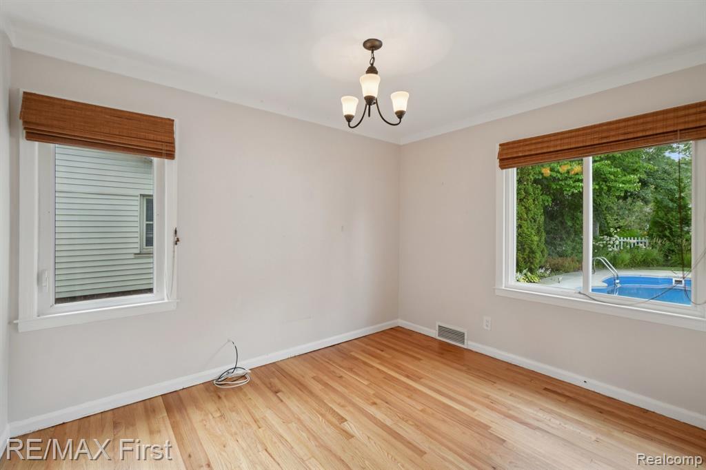 15590 Buckingham Avenue, Beverly Hills, MI 48025 — Photo 12