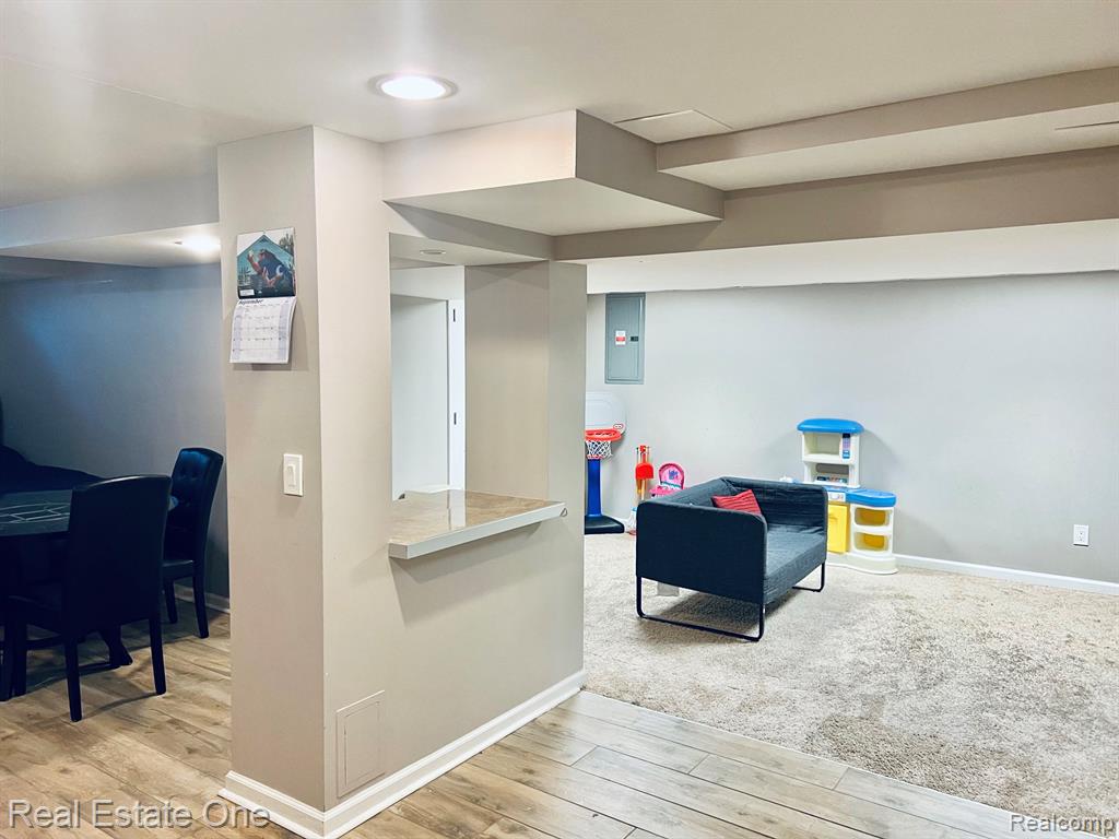 24236 SIMMONS Drive, Novi, MI — Photo 21
