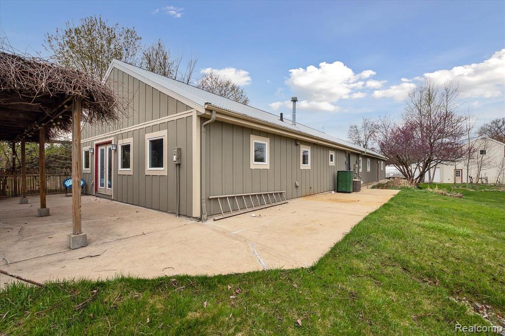 7830 WEBSTER CHURCH Road, Whitmore Lake, MI 48189 — Photo 9