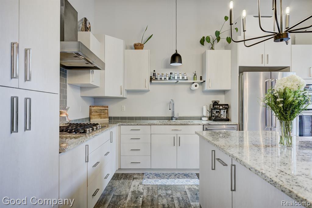 640 W 11 Mile Road, Royal Oak, MI 48067 — Photo 8