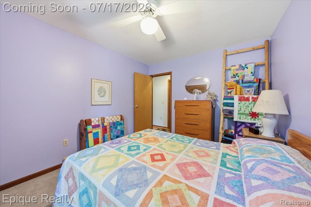 555 E Square Lake Road, Troy, MI 48085 — Photo 26
