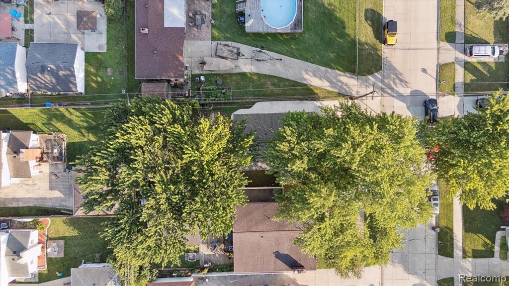 30083 Lisch Street, Gibraltar, MI — Photo 41