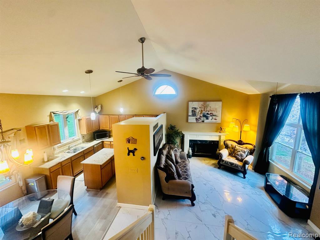 6886 FOX Lane, Waterford, MI 48327 — Photo 13