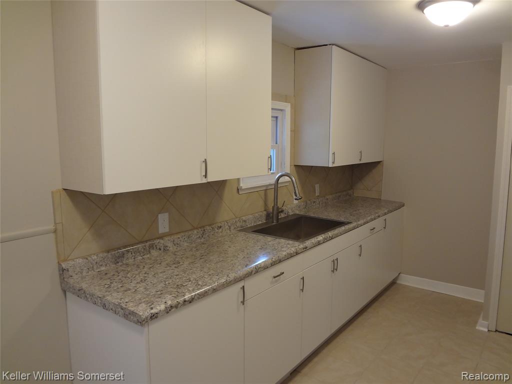 8127 Orchard Avenue, Warren, MI 48089 — Photo 7