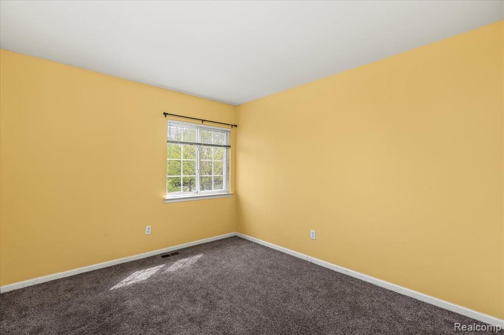 436 Pine Valley Court, Oxford, MI 48371 — Photo 27