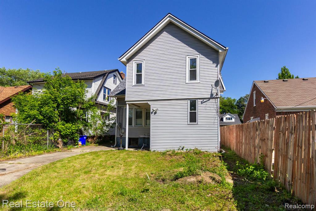 12568 Wilshire Drive, Detroit, MI 48213 — Photo 37