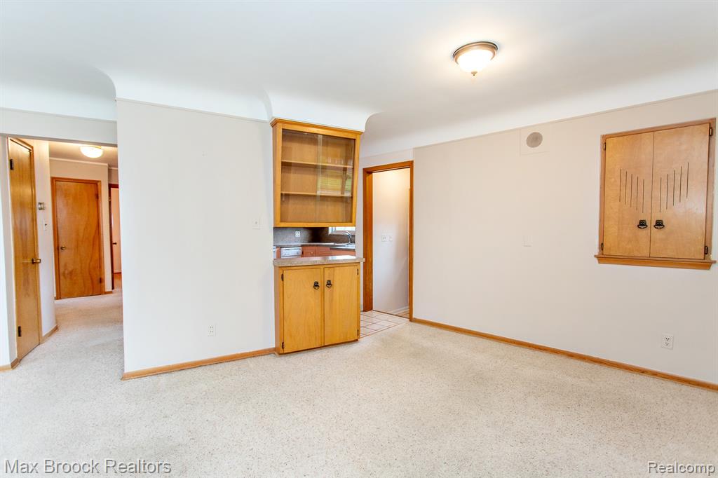 13565 Dixie, Redford, MI 48239 — Photo 11