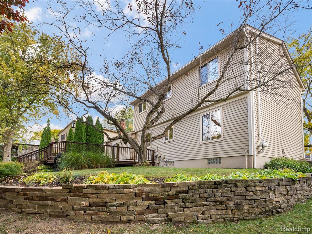 864 Dressler Lane, Rochester Hills, MI 48307 — Photo 59