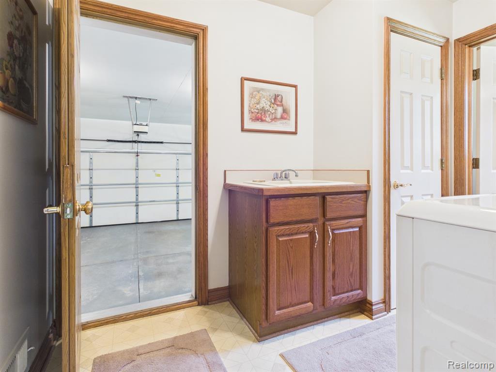 4133 Creeks Edge Drive, Metamora, MI 48455 — Photo 20