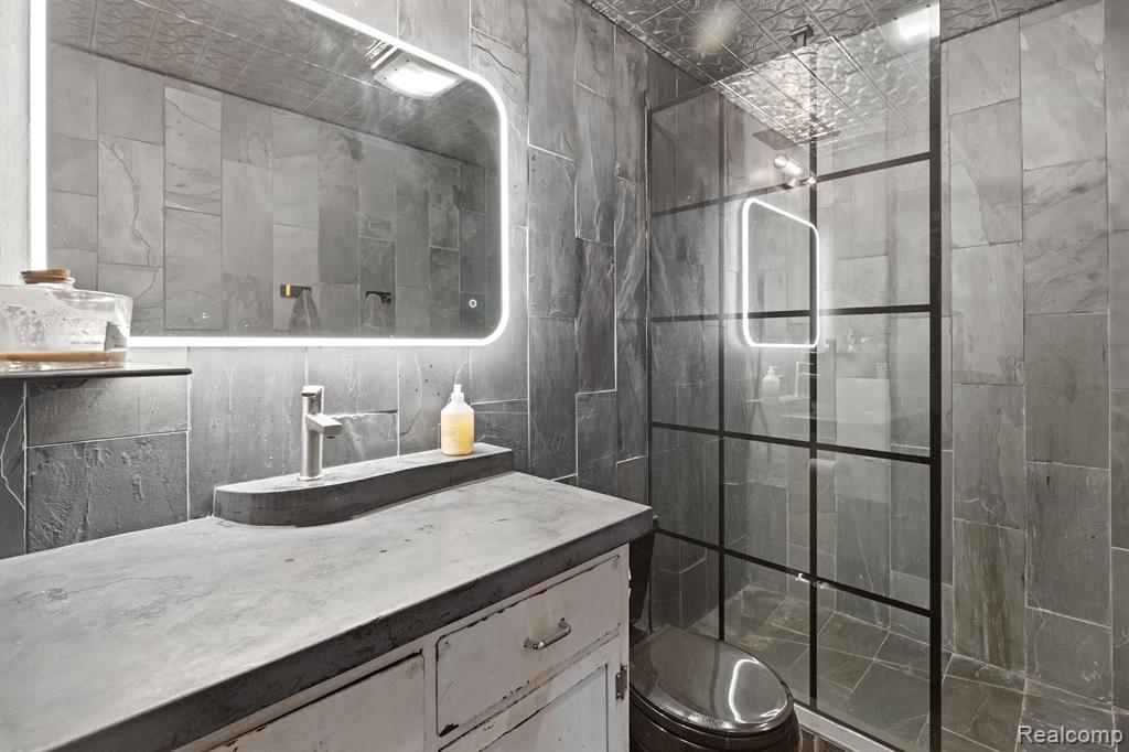 5766 TRUMBULL Street, Detroit, MI 48208 — Photo 13