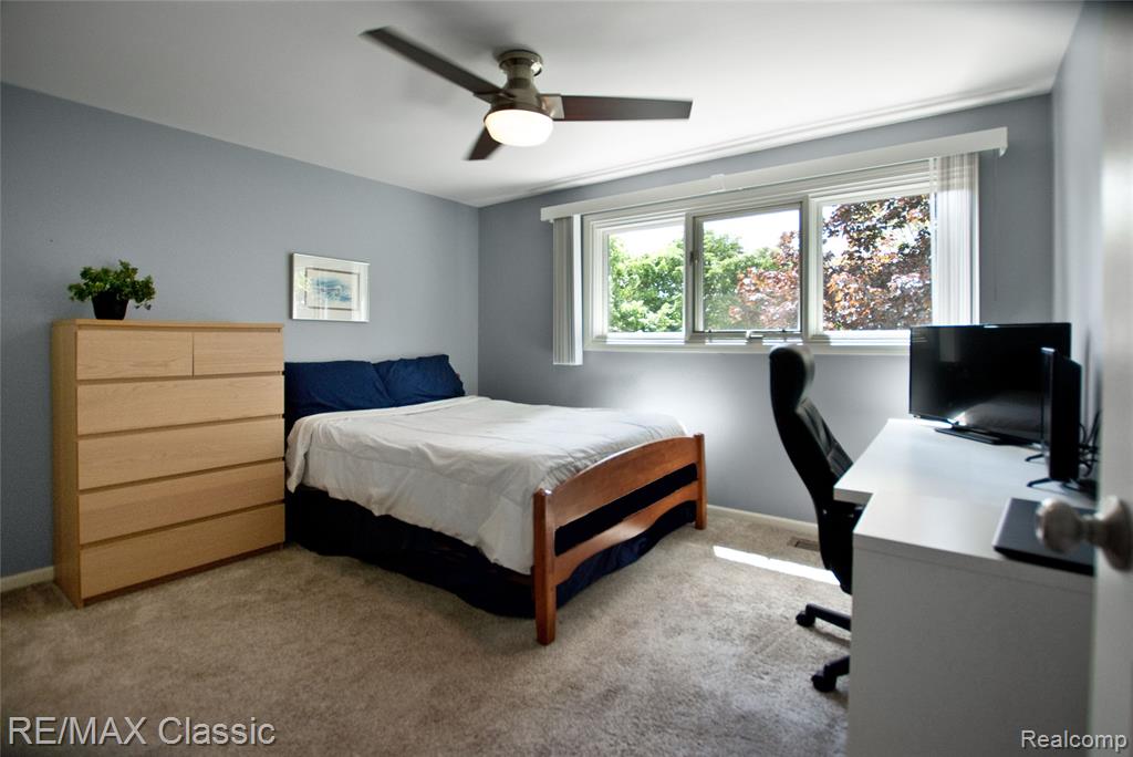 44500 Louvert Court, Novi, MI — Photo 31