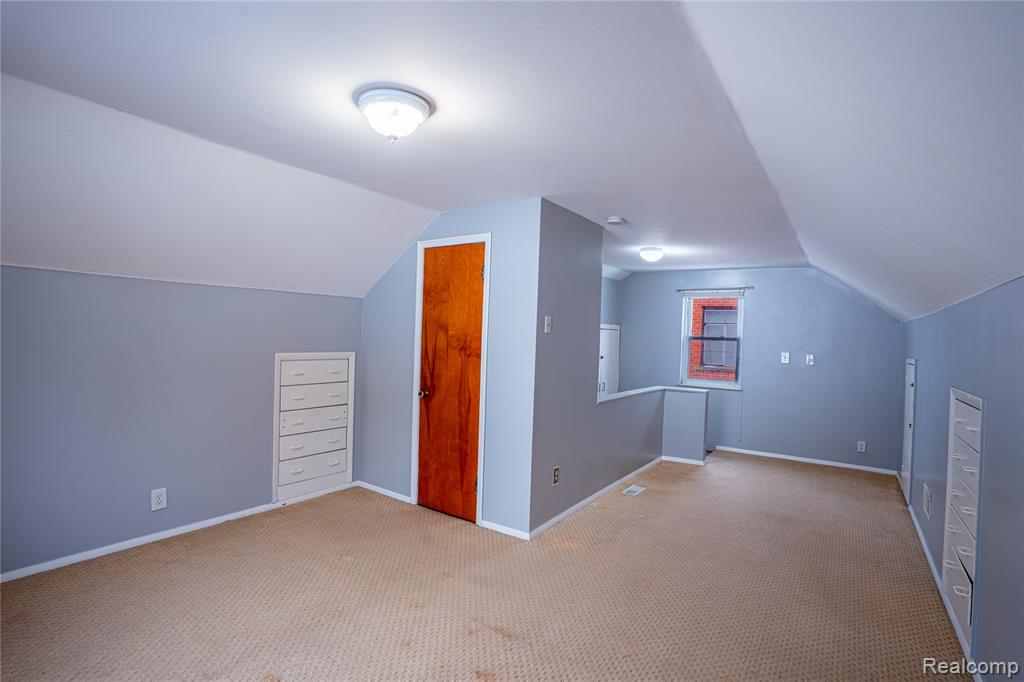 8467 Riverview Street, Dearborn Heights, MI 48127 — Photo 19