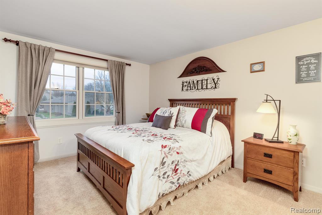 682 Heritage Lane S, Rochester Hills, MI 48309 — Photo 26