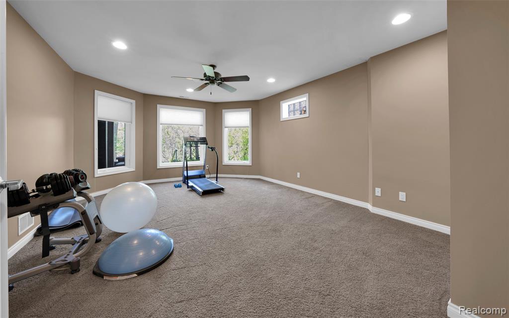4502 Forest Edge Lane, West Bloomfield, MI 48323 — Photo 52