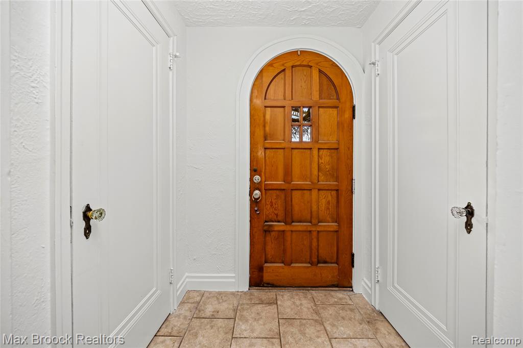 75 Hillsdale Road, Bloomfield Hills, MI 48302 — Photo 9