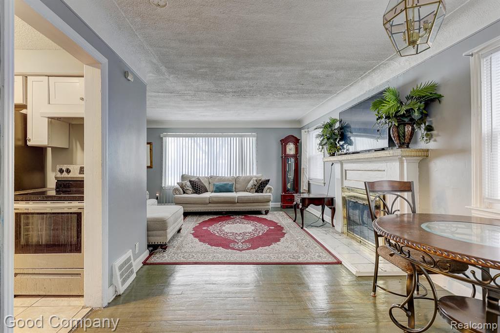 18669 Coyle Street, Detroit, MI 48235 — Photo 10