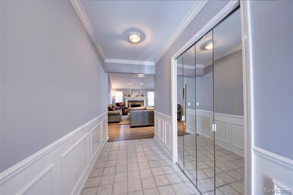 46822 Springhill Drive, Shelby Twp, MI 48317 — Photo 8