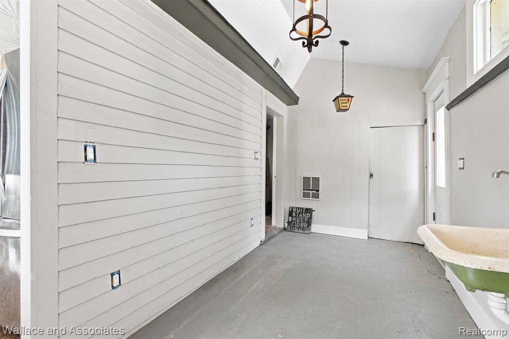 5949 Roach Road, Croswell, MI 48422 — Photo 31