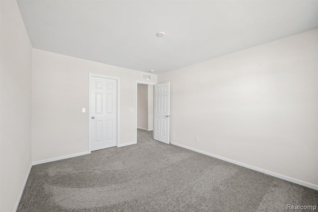 414 Hidden River W, Holly, MI 48442 — Photo 30