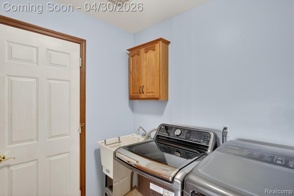 49333 Harvest Drive, Plymouth, MI 48170 — Photo 50