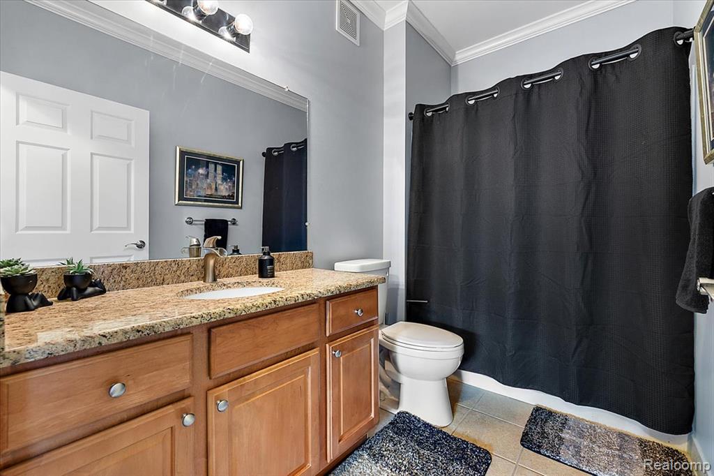 7779 Ambassador Drive, Shelby Twp, MI 48316 — Photo 23