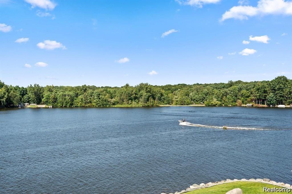 7477 Ore Knob Drive, Fenton, MI 48430 — Photo 56