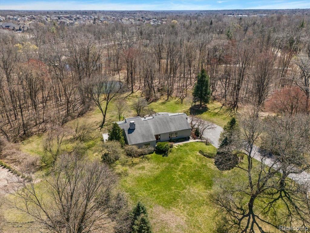 6145 BLUE BEECH Road, Rochester Hills, MI 48306 — Photo 4