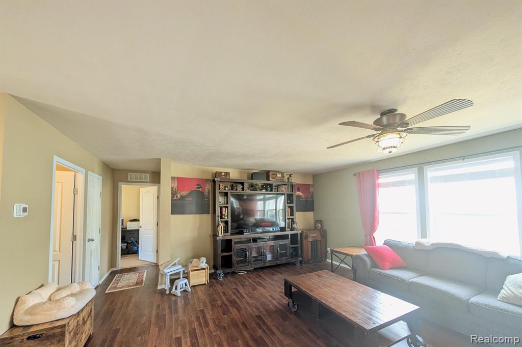 11778 Village Pines Court, South Lyon, MI 48178 — Photo 3