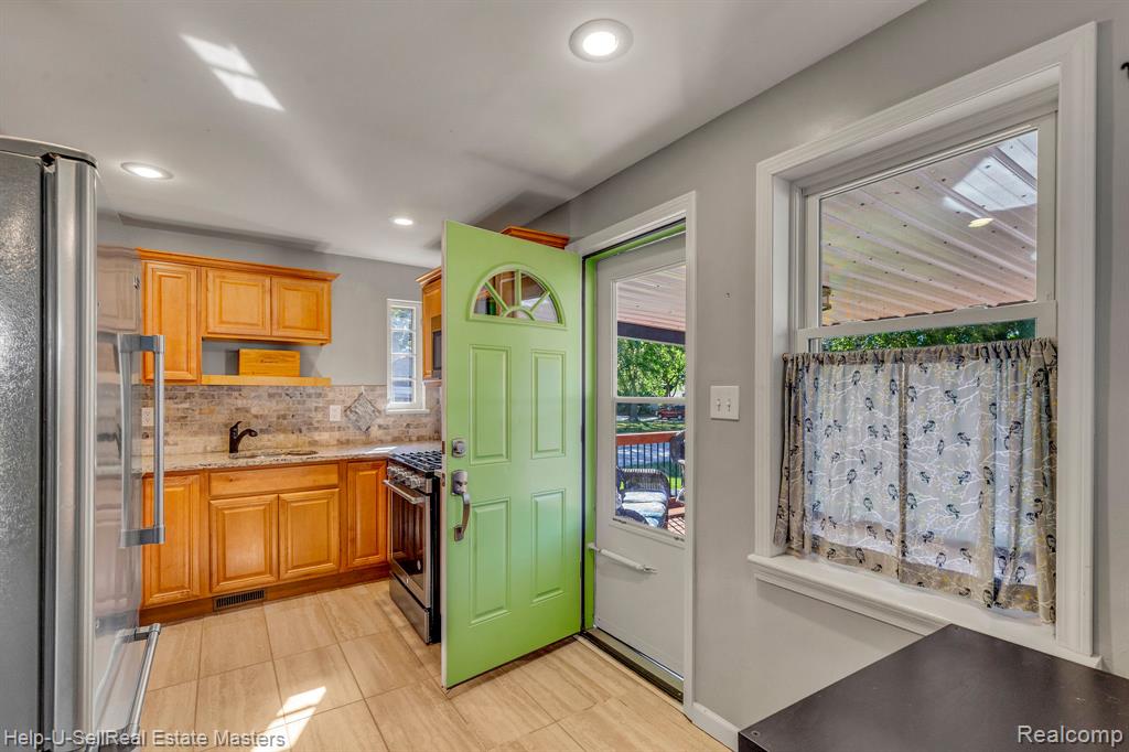 504 Garfield Street, Port Huron, MI 48060 — Photo 16