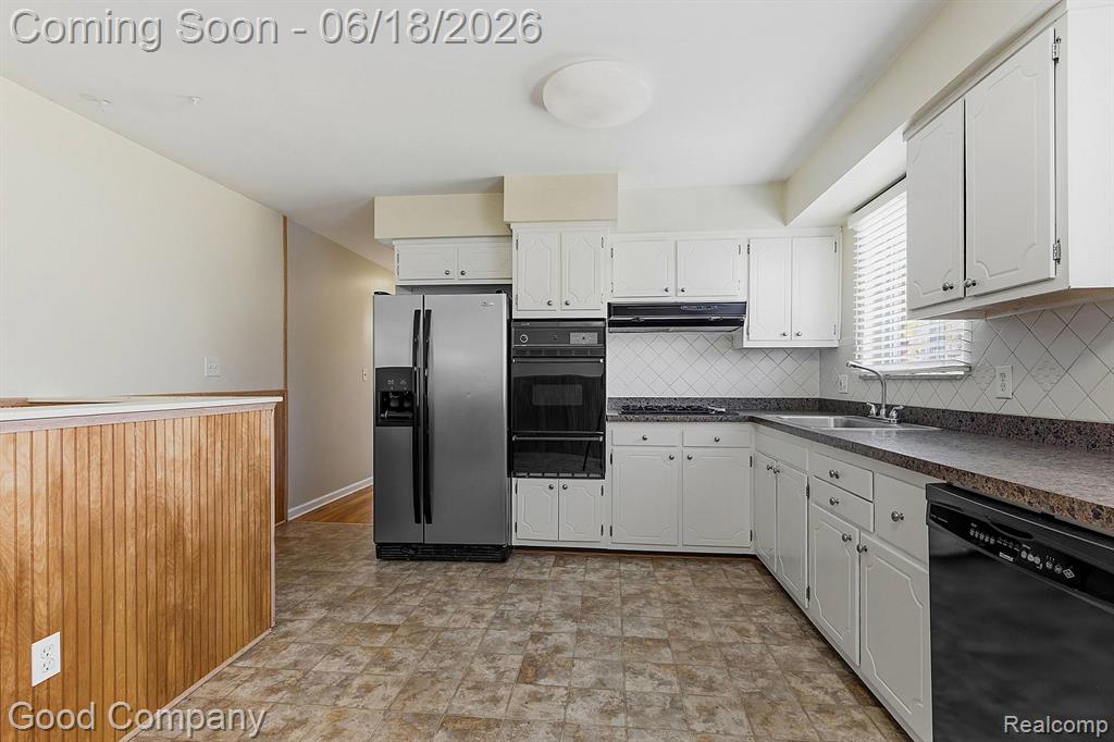 8246 Independence Drive, Sterling Heights, MI 48313 — Photo 8