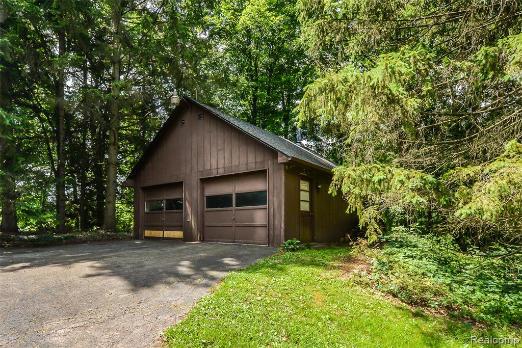 17750 DEXTER Trail, Gregory, MI 48137 — Photo 48