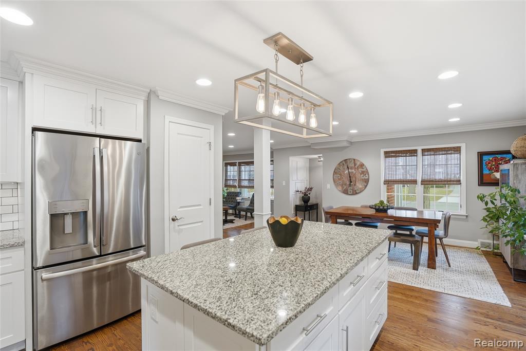 373 Hillcrest Avenue, Grosse Pointe Farms, MI 48236 — Photo 12