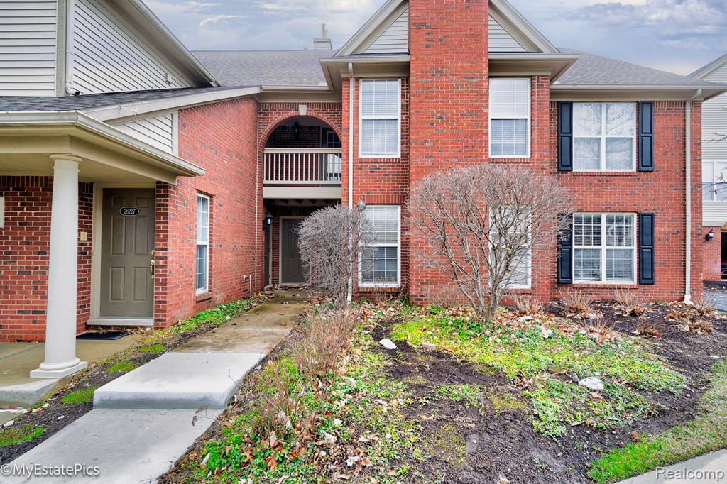28231 CARLTON WAY Drive, Novi, MI 48377 — Photo 2