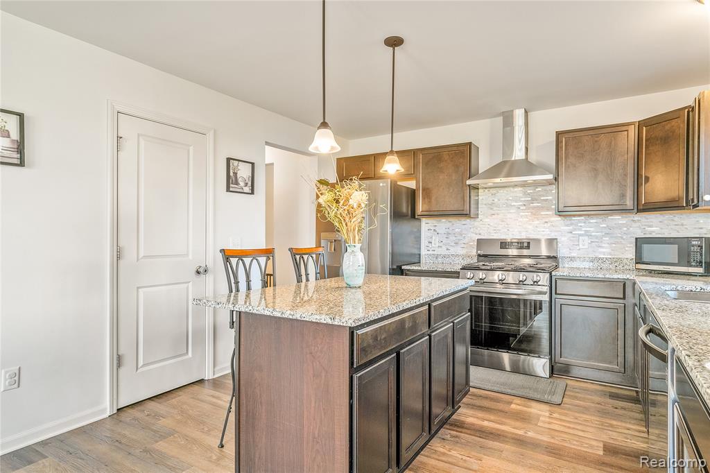 6811 Chandler Drive, Belleville, MI 48111 — Photo 42