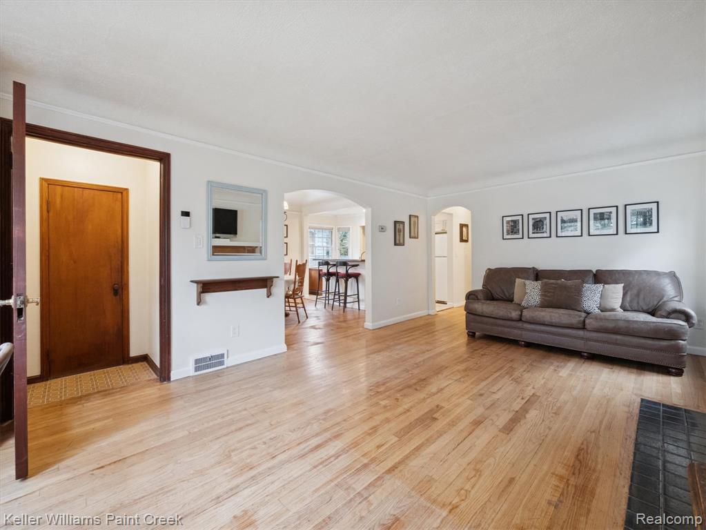 5794 Dickerson Street, Detroit, MI 48213 — Photo 6