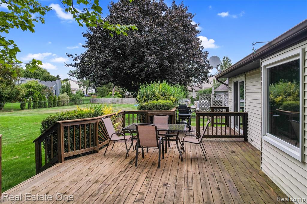59652 Sunridge Drive, New Hudson, MI 48165 — Photo 30