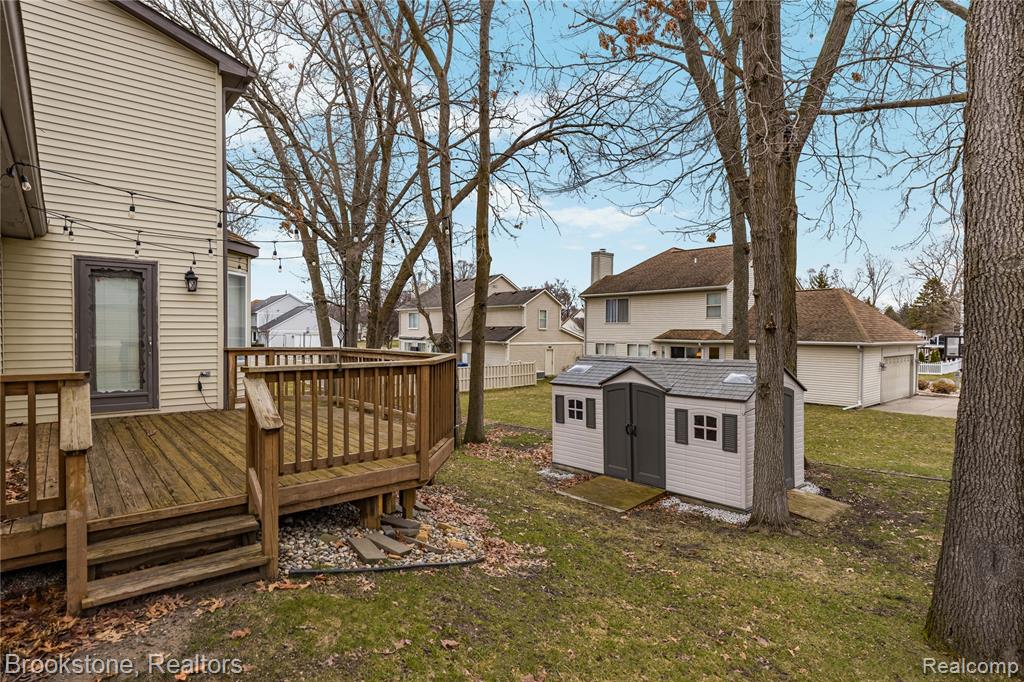 510 Woodland Hills Drive, Walled Lake, MI 48390 — Photo 42