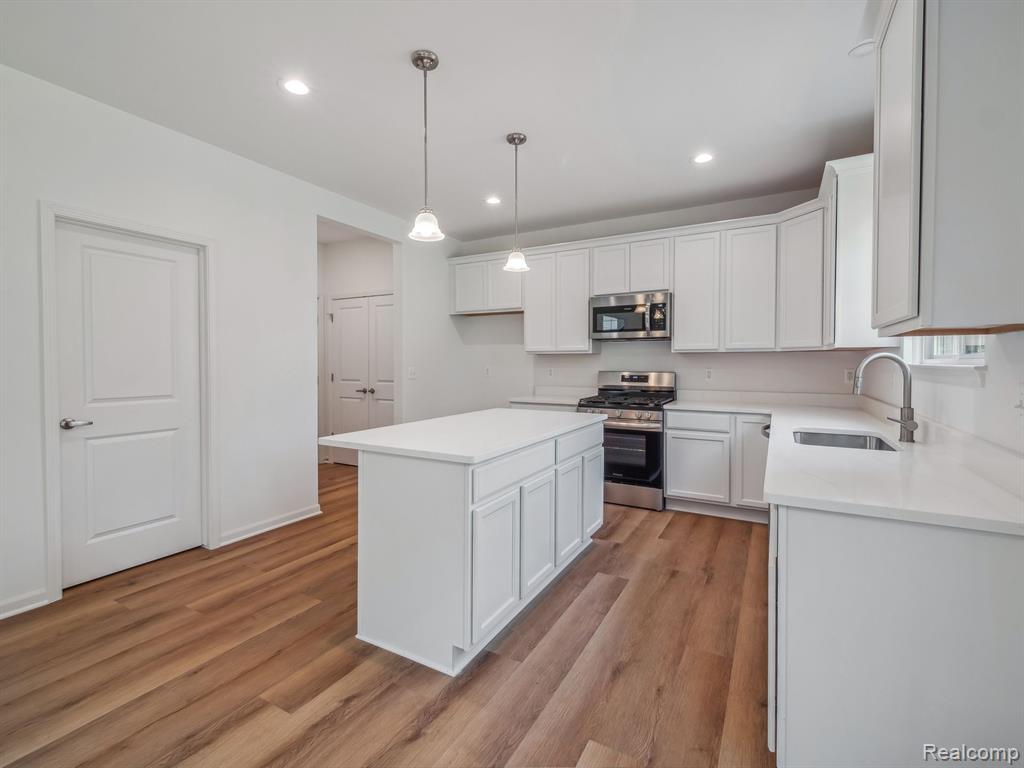 46840 TIMBERLAND Street, Belleville, MI 48111 — Photo 12