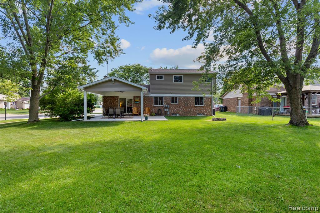 7406 Sussex Drive, Canton, MI 48187 — Photo 38