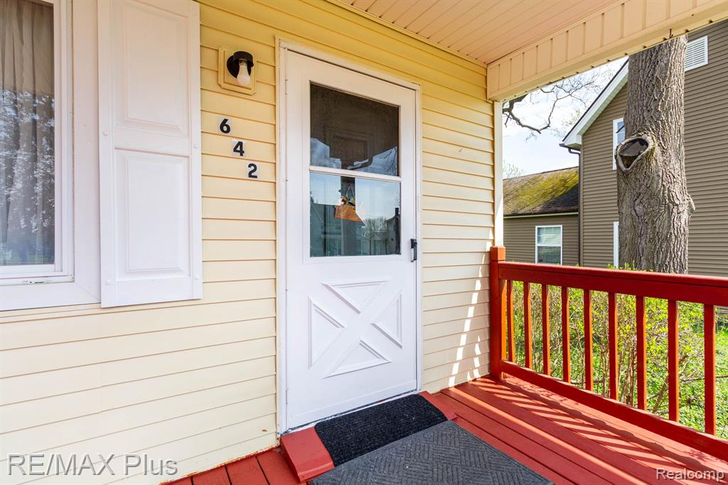 642 TURRILL Avenue, Lapeer, MI 48446 — Photo 6
