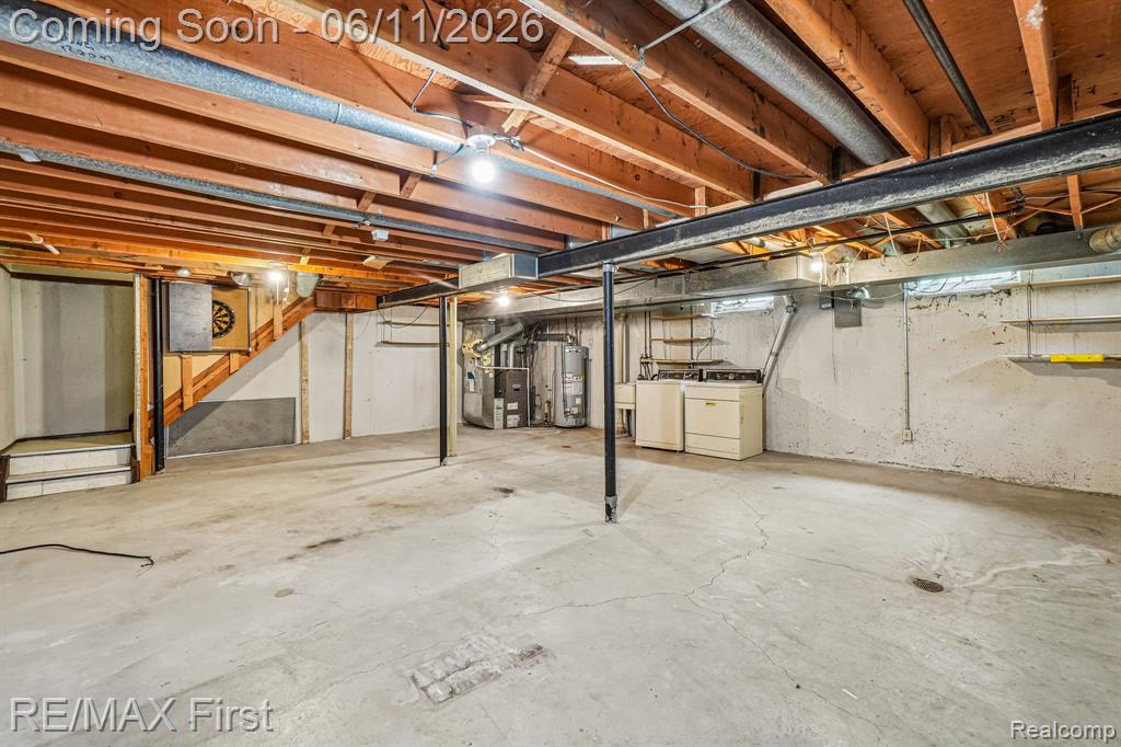 5950 Diamond Drive, Troy, MI 48085 — Photo 34