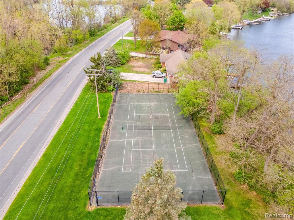 9663 BAYVIEW Drive, Ypsilanti, MI 48197 — Photo 35