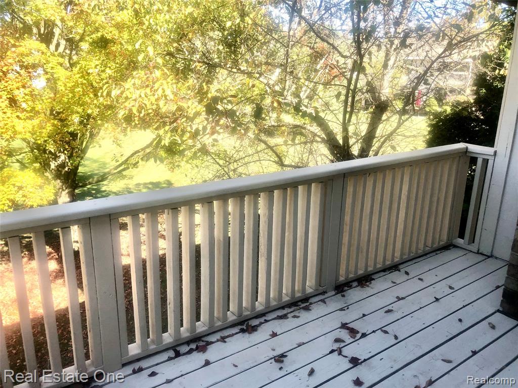 7187 Pebble Park Drive, West Bloomfield, MI — Photo 10