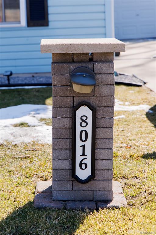 8016 Harbour Drive, MI — Photo 2